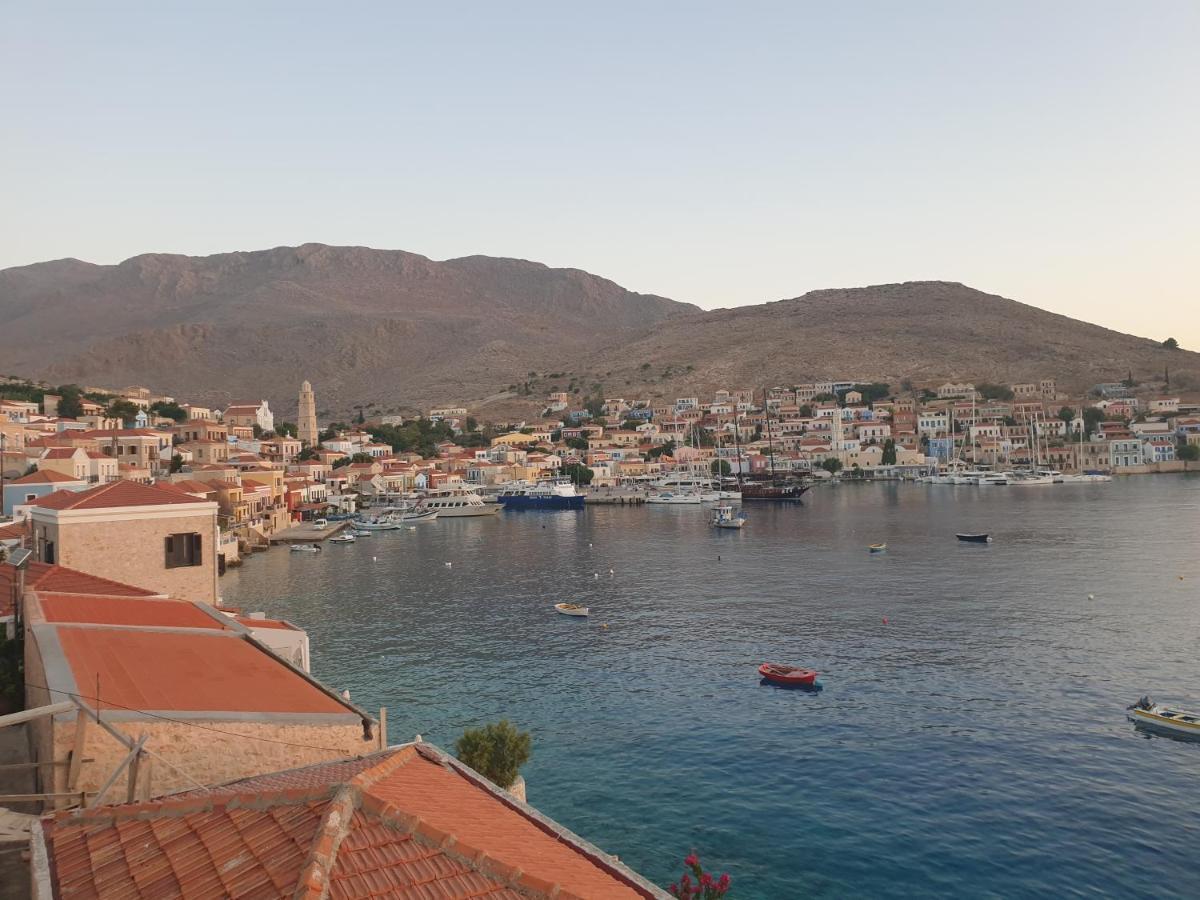 Porphyra Studio Chalki Town Екстер'єр фото