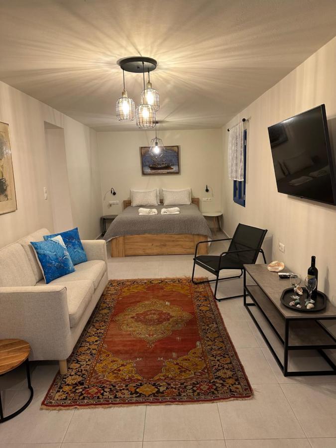 Porphyra Studio Chalki Town Екстер'єр фото