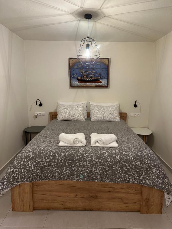 Porphyra Studio Chalki Town Екстер'єр фото