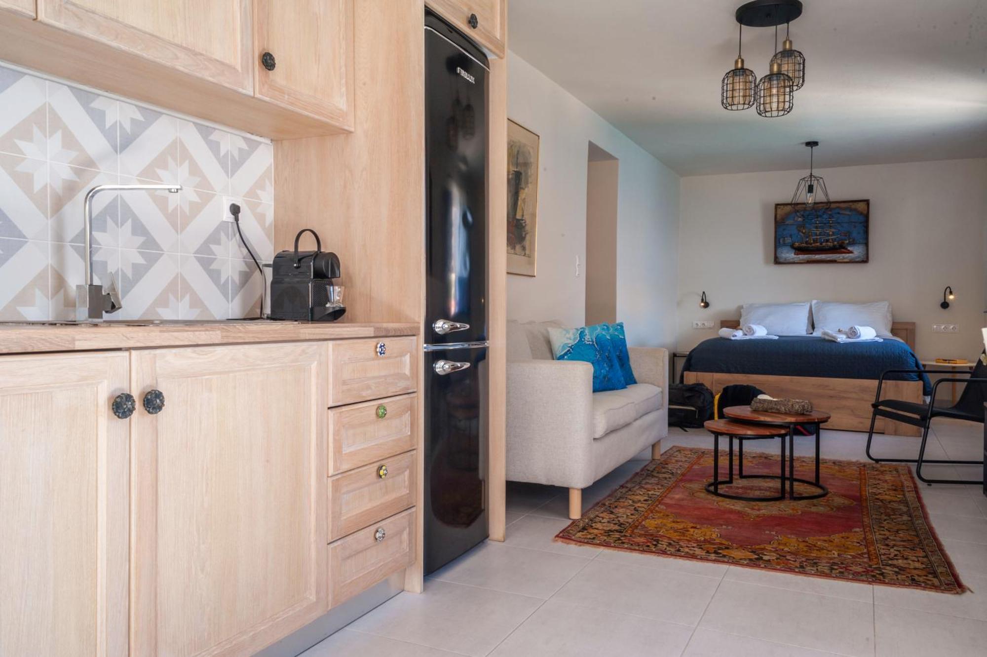 Porphyra Studio Chalki Town Номер фото